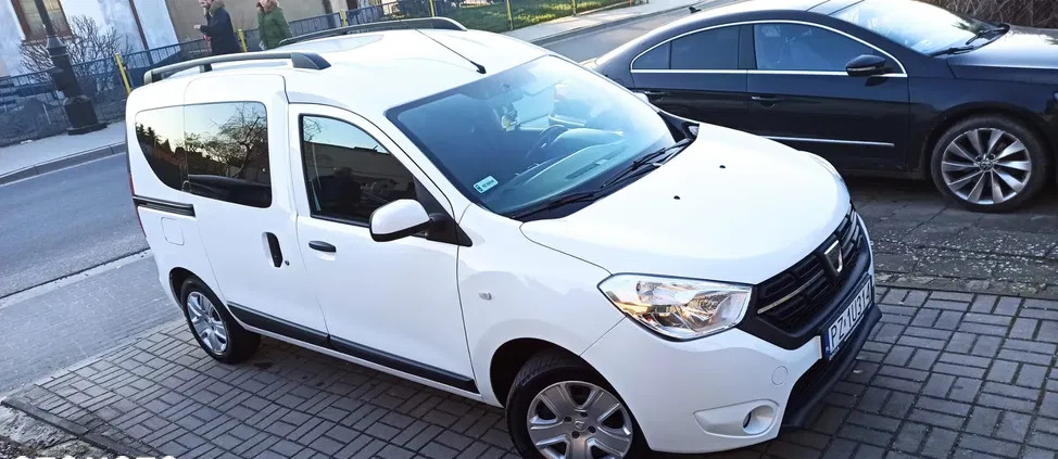 dacia dokker Dacia Dokker cena 27900 przebieg: 204500, rok produkcji 2018 z Buk